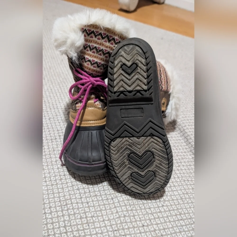 Snow Kids Winter Boots with Pink Laces Size 2